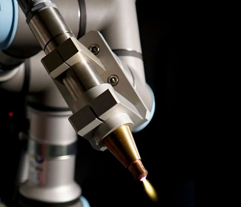 PlasmaTEC-X UR Universal Robot+ für Plasma-Behandlung 